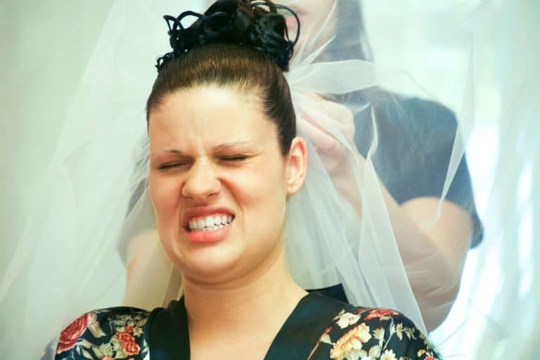 How to Deal with a Bridezilla Friend